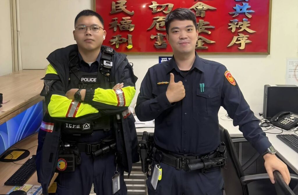 大同分局民族路派出所警員李明敏(左)、簡仲寬(右)。(圖／記者戴昱弘 翻攝）