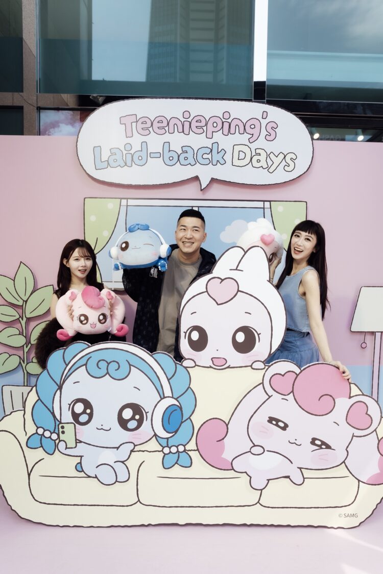 以可愛魔法角色席捲亞洲、深受親子族群與年輕粉絲喜愛的《奇妙萌可》，於4月2日起在新光三越信義新天地A11 打造期間限定「奇妙萌可 甜心生活樂園」。(圖/像素匯 提供)