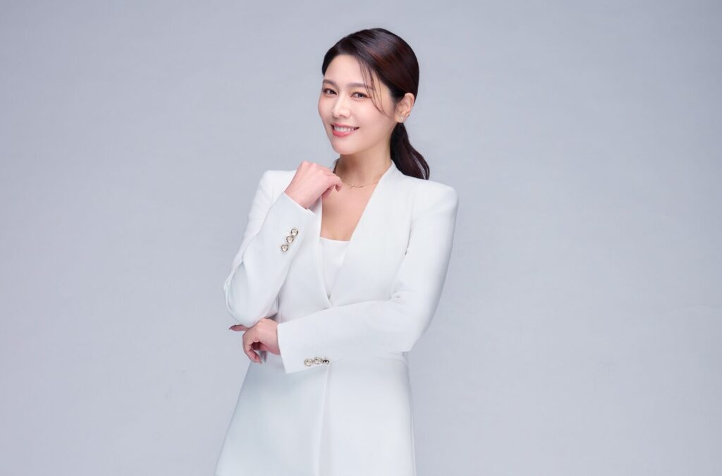 白家綺出任品牌監製，把產品當自己第五胎呵護上市。(圖/業者 提供)