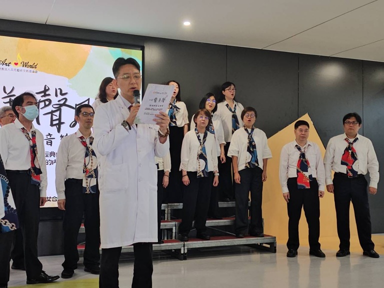 樂生醫院辦音樂會慰護理師,院長王偉傑驚喜開唱熱場 樂生醫院辦音樂會慰護理師,院長王偉傑驚喜開唱熱場