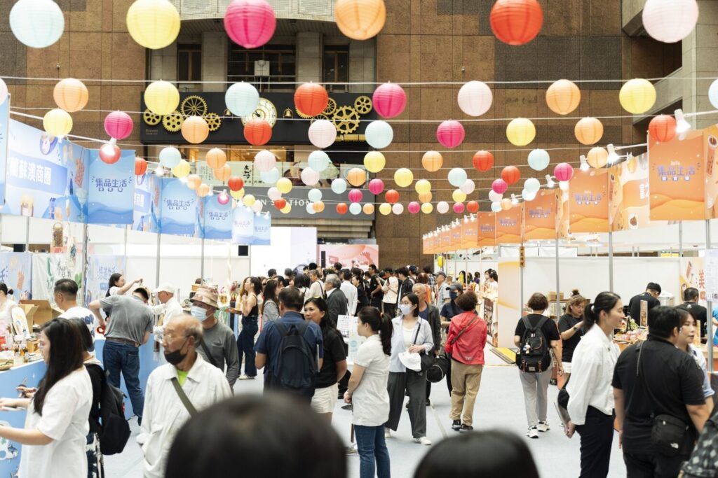 集品生活遊食購首日湧現消費人潮。(圖/經濟部商業發展署 提供)