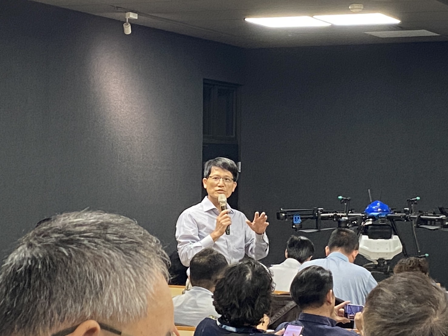 開南大學副校長陳文甲特別提示,我國無人機產業鏈相當健全,但有人才才能有發展。(記者 包克明攝)