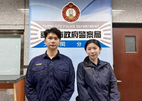 大同分局寧夏路派出所簡志臣(左)、林庭萱(右)。(圖／記者戴昱弘 翻攝）