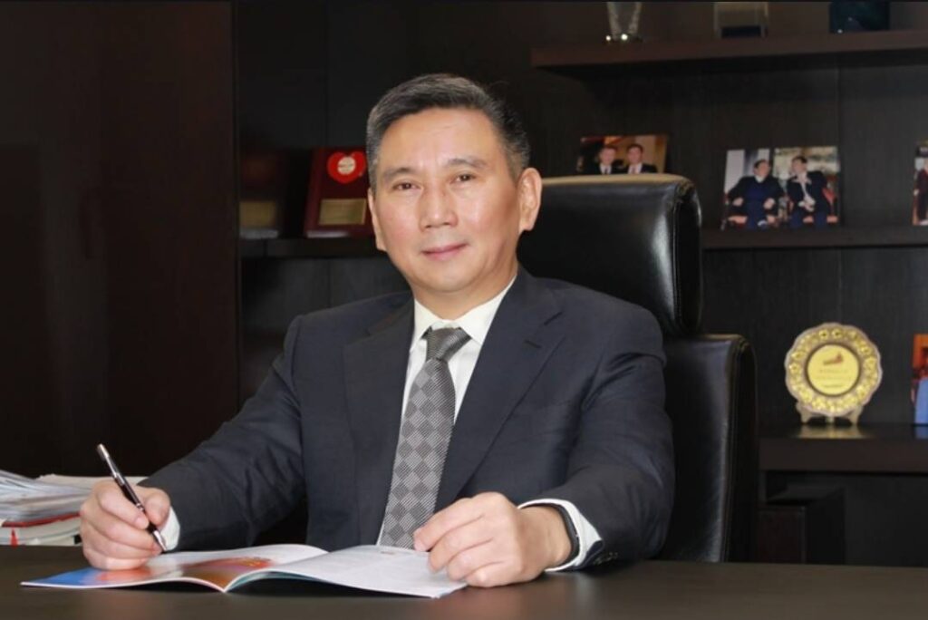 旗下擁有寶島眼鏡、海昌隱形眼鏡等品牌的兩岸光學集團「金可集團」總經理蔡國源陷婚外情風暴。（圖／翻攝自金可集團官網）