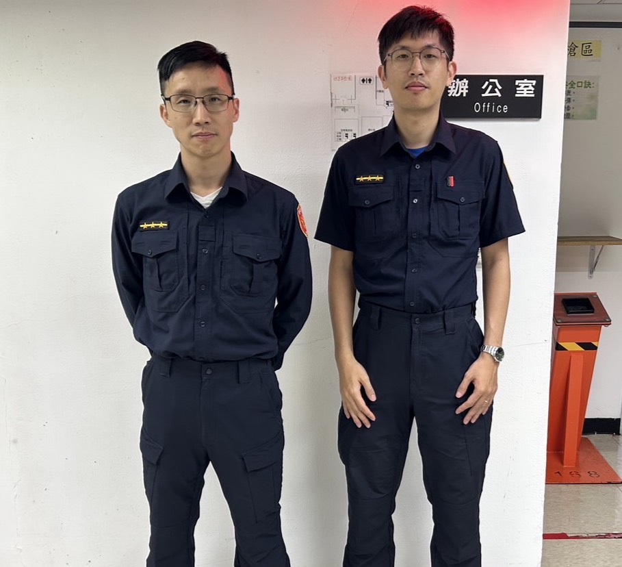 現場處理員警：警員潘冠旗、盧炘楷。(圖／記者李健興 翻攝）