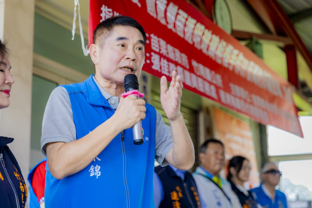 苗栗縣長鍾東錦的中小學營養午餐免費計畫將於九月全面推動。(圖/記者鄭元毓翻攝)