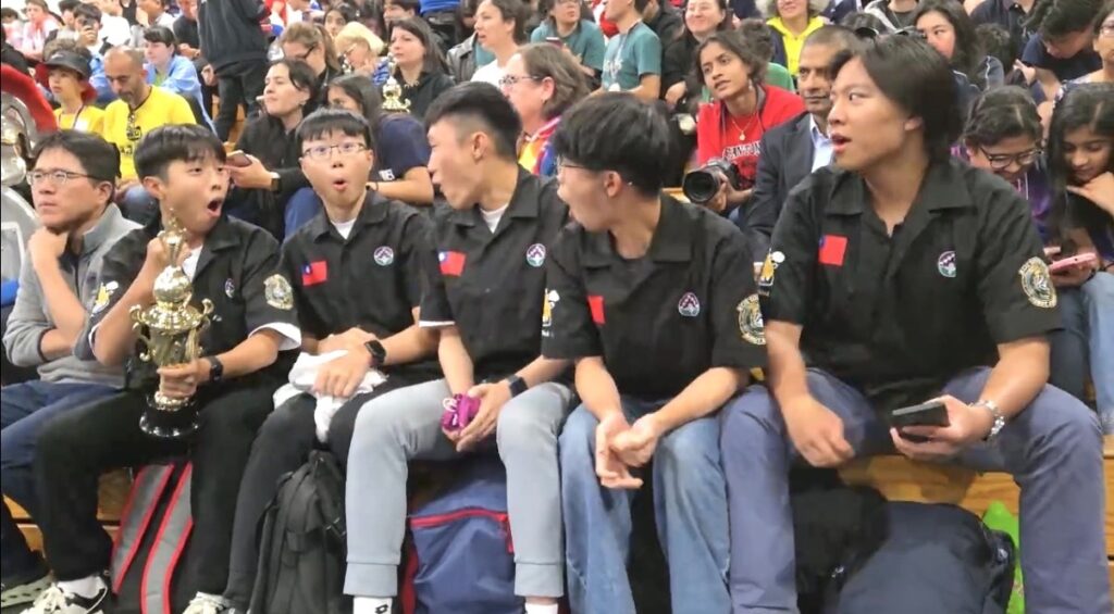 0.001 分逆轉奪冠!台灣代表隊可愛驚喜瞬間。(圖/團隊提供)