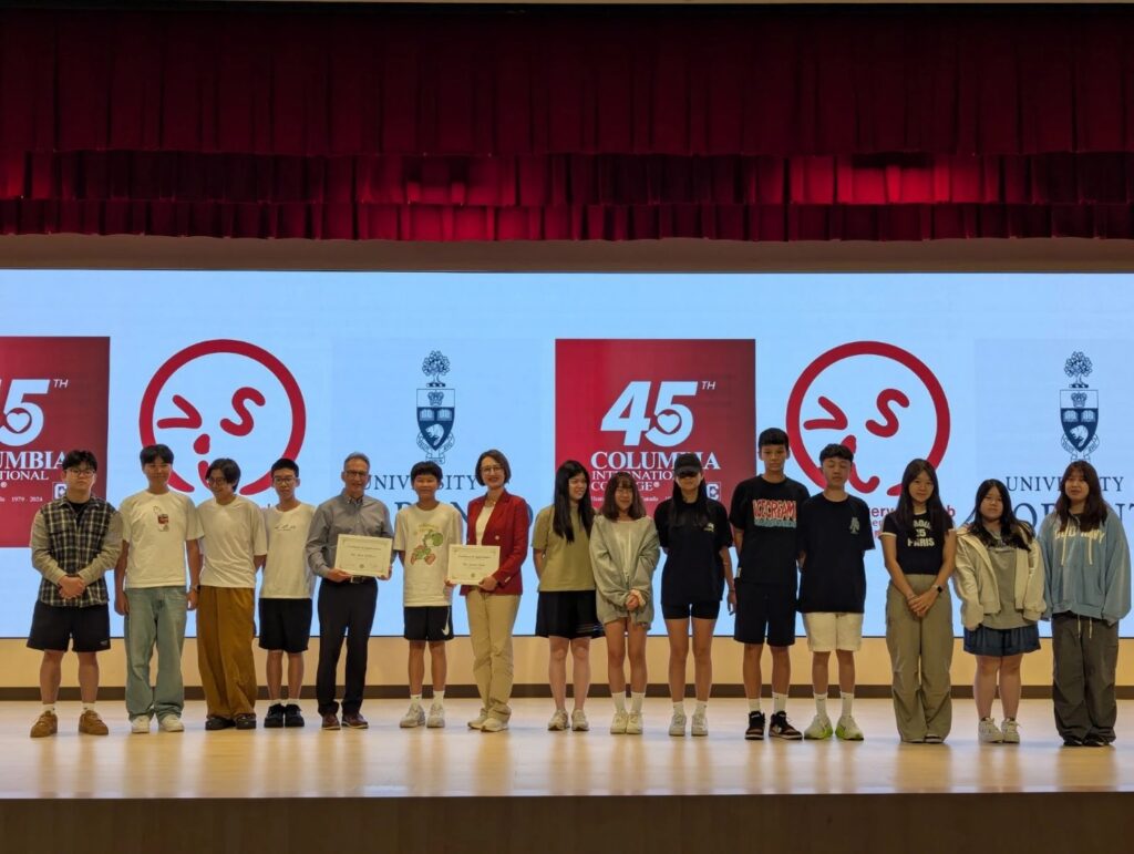 多倫多大學全球入學部門及CIC每學期皆派員親臨台北VIS,為學生進行專題演講與入學說明。(圖/台北市VIS國際實驗高中 提供)