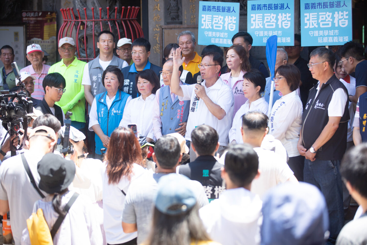 除了交通建設,張啓楷現場端出育兒福利政見,宣布推動「升級版家庭支持政策」。 (記者翻攝)