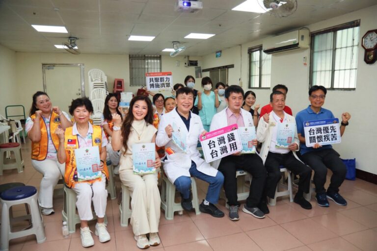 茱莉亞預防醫學健康診所今(24)日前往桃園市私立嘉惠啟智教養院舉辦愛心義診活動。(記者 包克明攝)