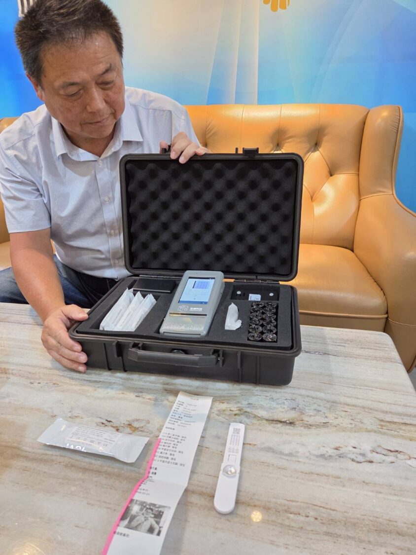 台北市度量衡商業同業公會副理事長許禎晨建議，可參考酒駕防制制度的發展經驗，逐步建立毒駕現場檢測的標準化機制，避免司法認定及證據蒐集上的盲點。(記者 包克明攝)