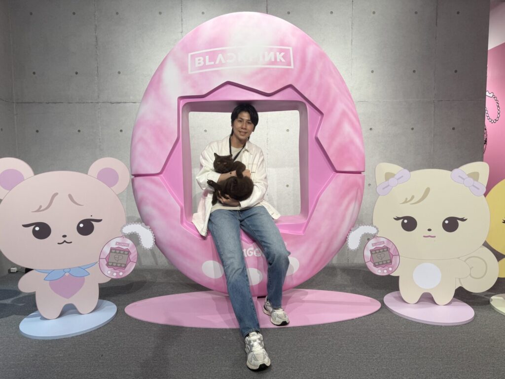 奧運拳擊金牌國手林郁婷被直擊低調現身台北《BLACKPINK X Tamagotchi》雙層沉浸式互動特展現場。(圖/林郁婷 IG 提供)
