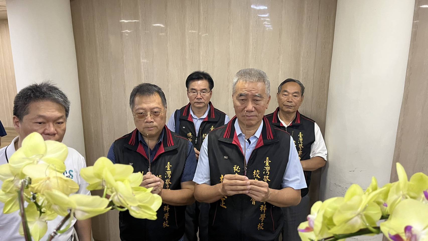 「中和警完成17小時勤務後不幸辭世」　警專校友總會赴靈前致意