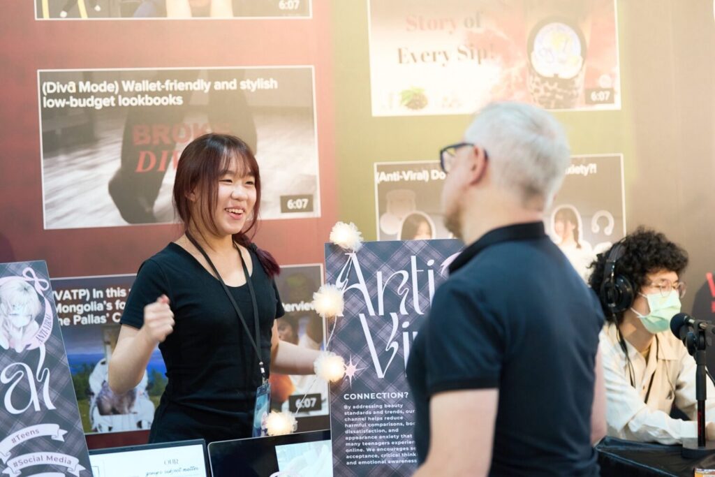 VIS 的PBL成果展,11年級學生透過影音創作回應社群媒體、職涯發展、時尚文化等主題,重新定義屬於新世代的 Better Community。(圖/台北市VIS國際實驗高中提供)