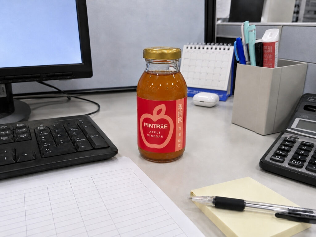 輕巧玻璃瓶方便攜帶,滿足上班族即飲需求。(圖/品醋迷提供)