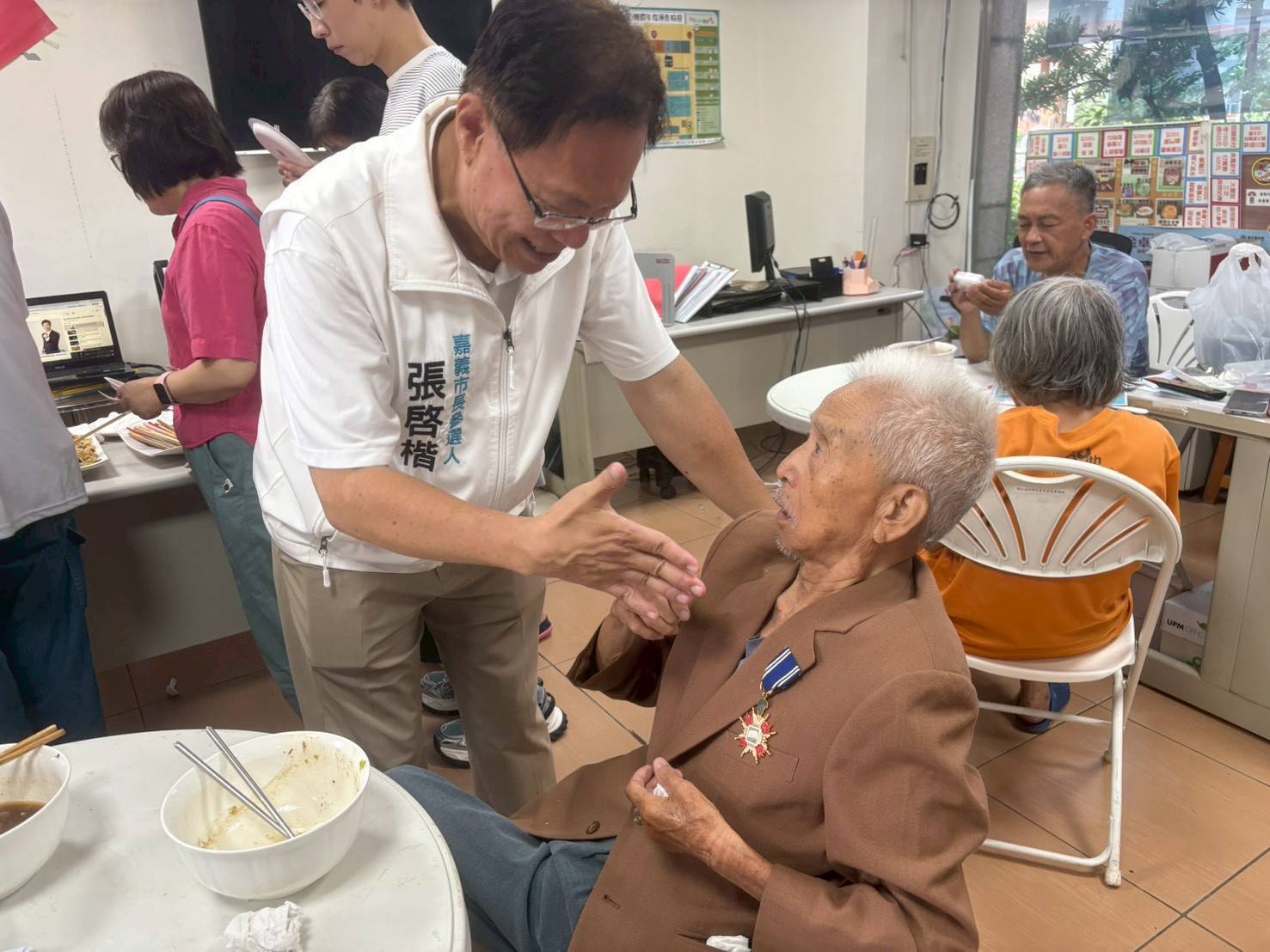 除育兒政策外，張啓楷也提出完整長者照顧藍圖。(圖／記者翻攝)