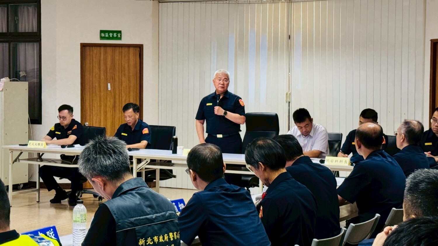 局長於三峽分局勉勵同仁及任務提示。(圖/記者李健興 翻攝)