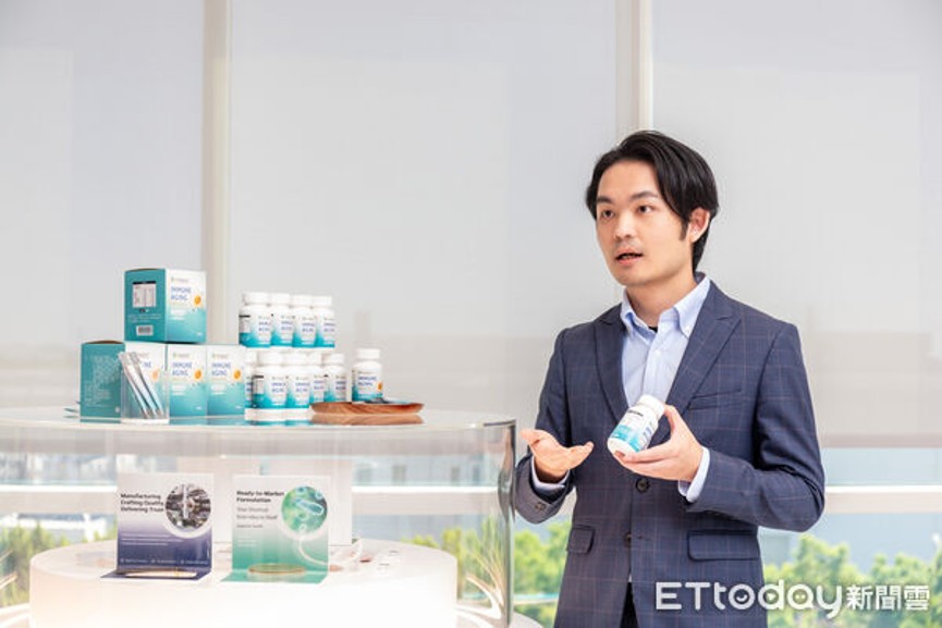 生合生物科技營運長楊川賢分享LP28相關研究，並介紹一項為期12週的研究觀察結果，相關發現受到研究團隊關注。（圖／生合生物科技提供）