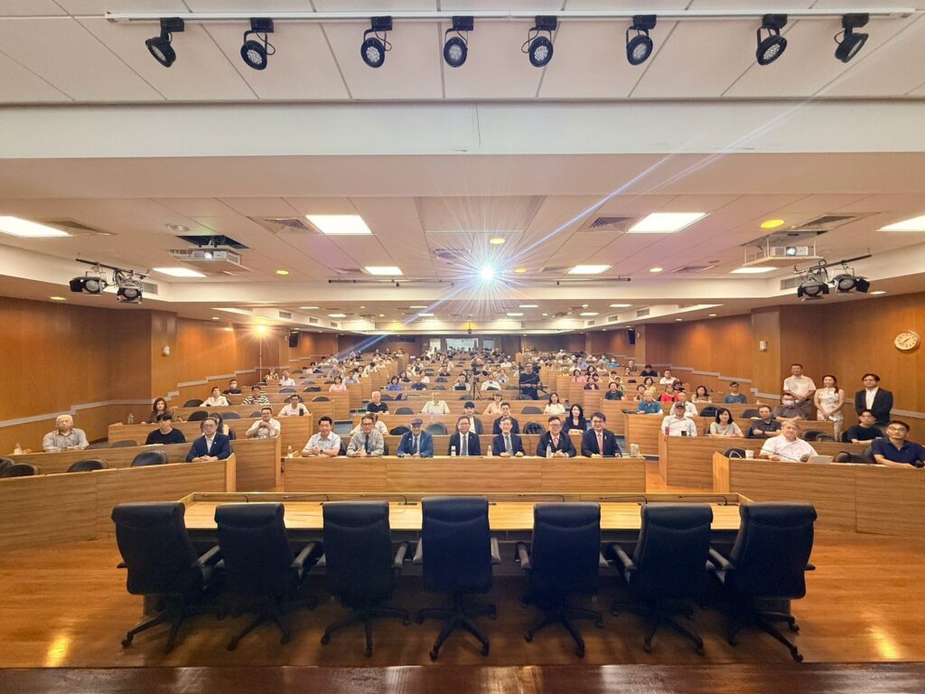 115年度金磚論壇於台灣科技大學舉行,約200名產學界人士到場,共同研議房市穩健發展及建築產業升級方向。(圖/台北市建築交集會提供)