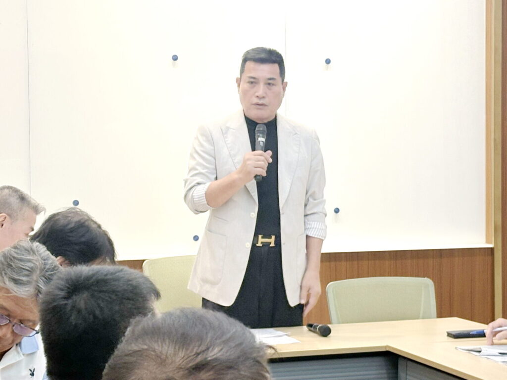 黃仁委員邀集農業部漁業署及三大工會代表，於立法院中興大樓召開「鰻苗溯源管理制度」協調會。(圖／記者包克明 攝)