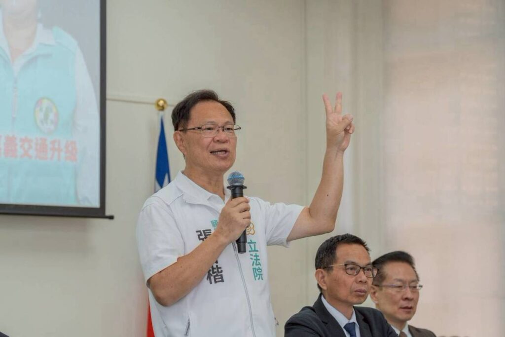 張啓楷呼籲，在推動全民共享AI發展成果之際，更應提出「AI紅利，嘉義升級」，儘速核定高鐵嘉義站聯外軌道建設並編列相關預算。(圖／記者翻攝)