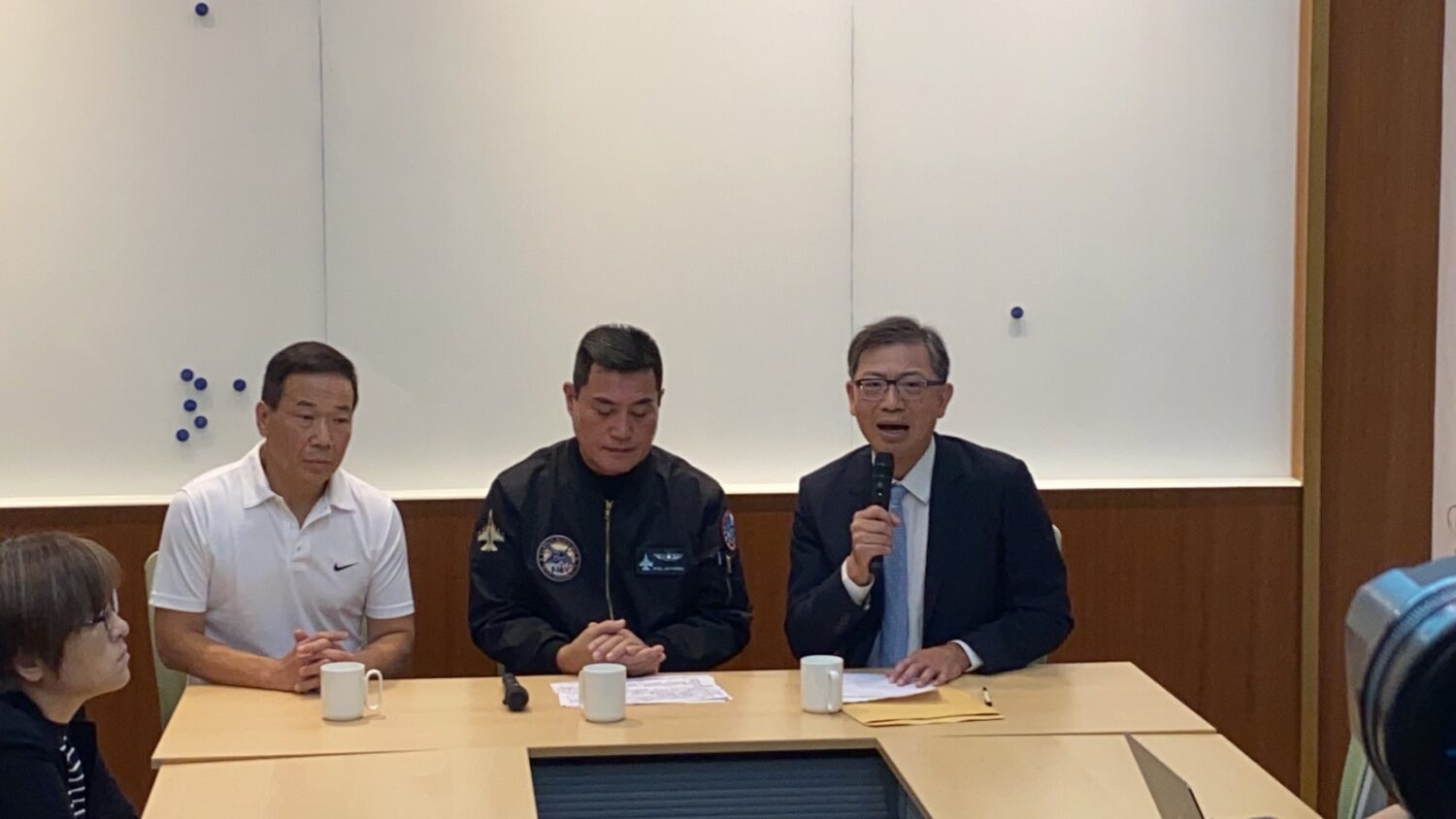 台大醫院副院長陳晉興在說明會中指出,對於許姓患者離世院方也感到不捨。(記者包克明 攝)