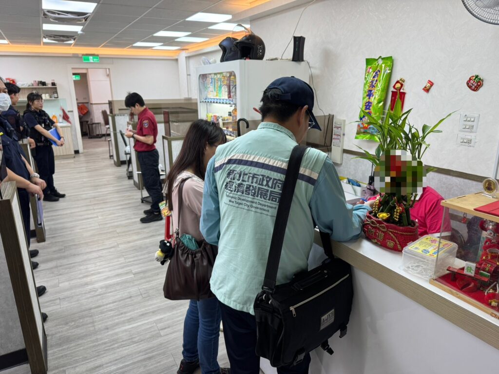 蘆洲警出重拳，公安小組聯合再斷水電。(圖／記者李健興 翻攝）