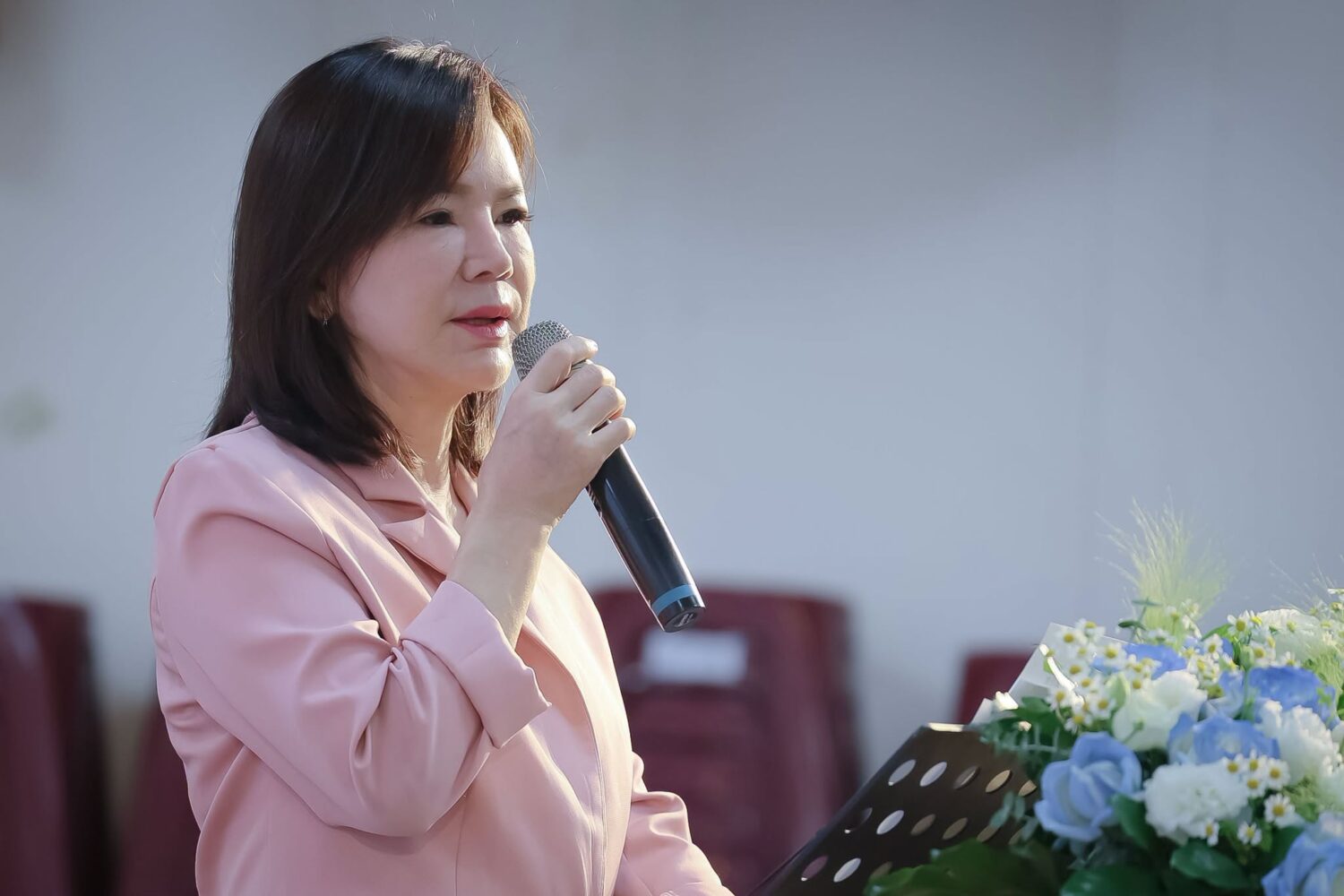 竹南鎮代會主席何秀綿宣布參選鎮長　鍾東錦到場力挺「縣鎮合一」