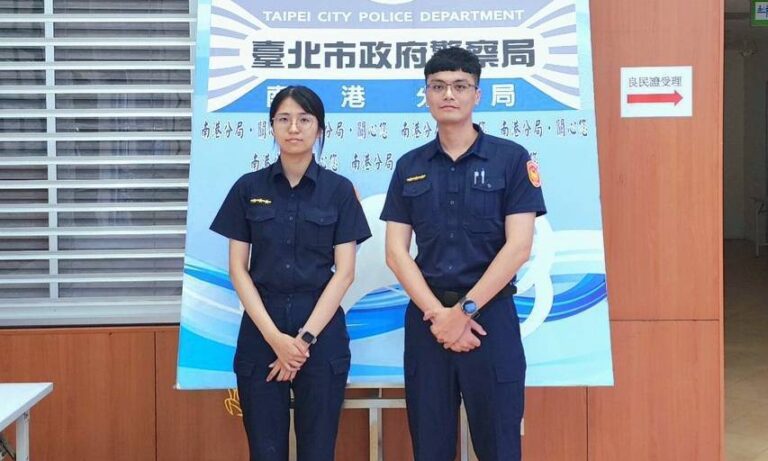 玉成派出所警員劉咨妤(左)、陳紀伸(右)。(圖/記者薛秀蓮 翻攝)