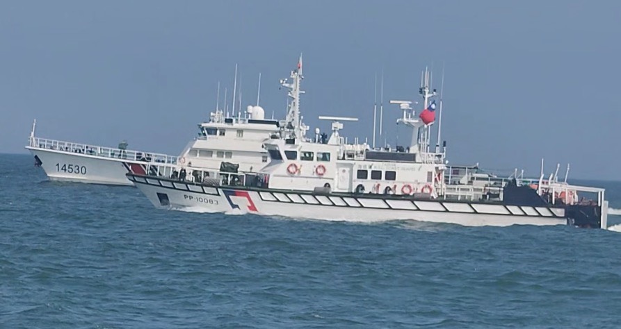 伏季休漁結束中國海警侵擾金門，海巡預置兵力全程監控強勢驅離。（圖／海巡署）