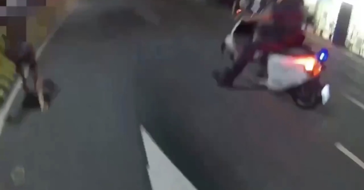 男子見員警靠近後拔腿狂奔。(圖/記者 趙靜姸翻攝)