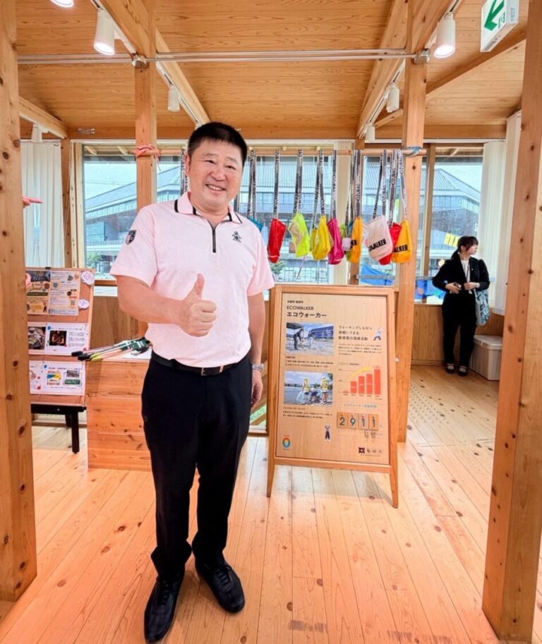 張峻表示,龜岡最值得花蓮借鏡的,不是單一環保措施,而是將能源、減塑、資源再利用、企業合作、藝術、教育及全民參與同步推動,使環境政策融入市民生活,進一步轉化為地方經濟發展的新動能。(圖/記者 趙靜姸翻攝)