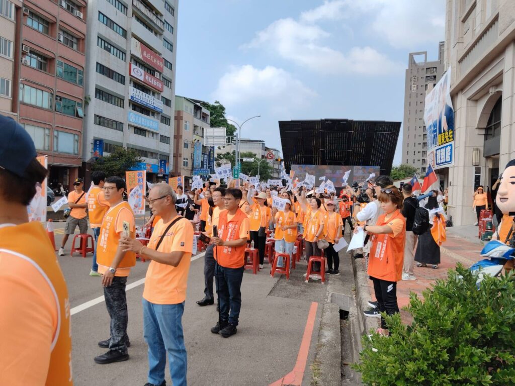 黃朝淵競選總部成立活動吸引大批志工與支持者到場，現場氣氛熱絡。（圖／記者林家嘉翻攝）
