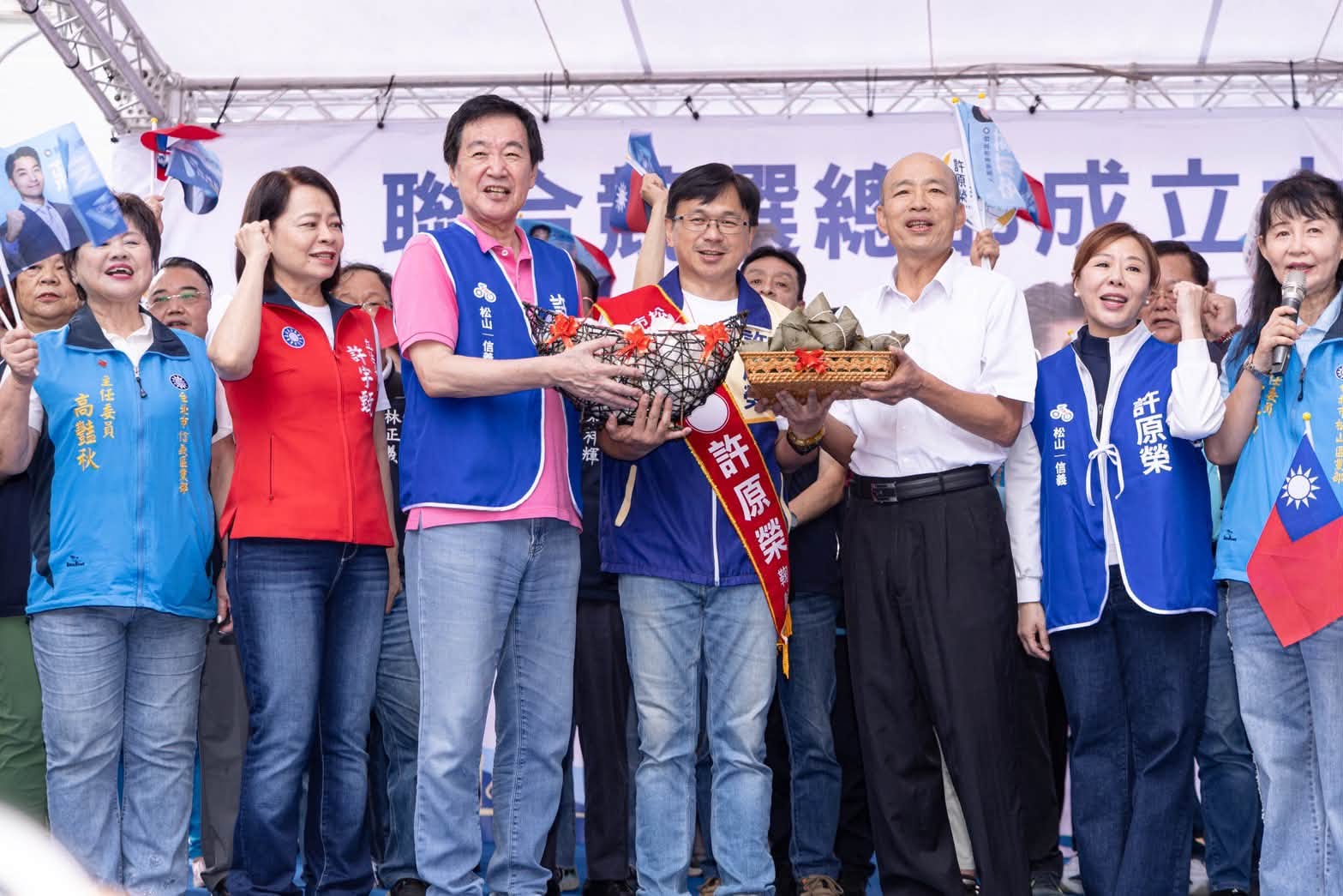 許原榮競總成立前後任老闆同框站台　韓國瑜：感謝「他」當年慷慨借將